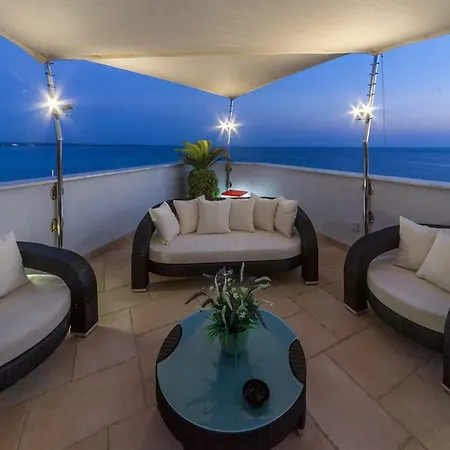 Holiday home Baia Blu Attico Aurora *